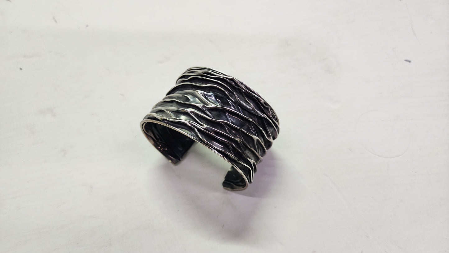 Taxco Wide Rippled Cuff