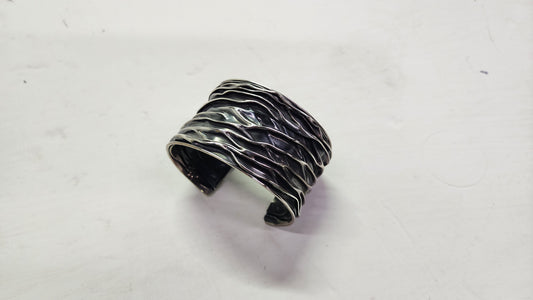 Taxco Wide Rippled Cuff