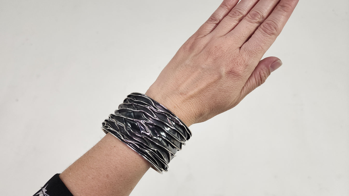 Taxco Wide Rippled Cuff